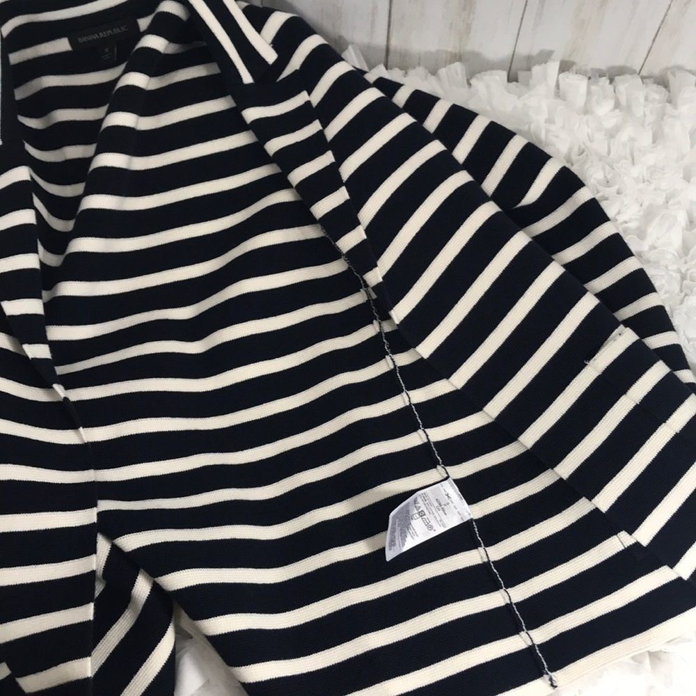 Banana Republic Jacket. Black and white. Size s - Picture 6 of 6